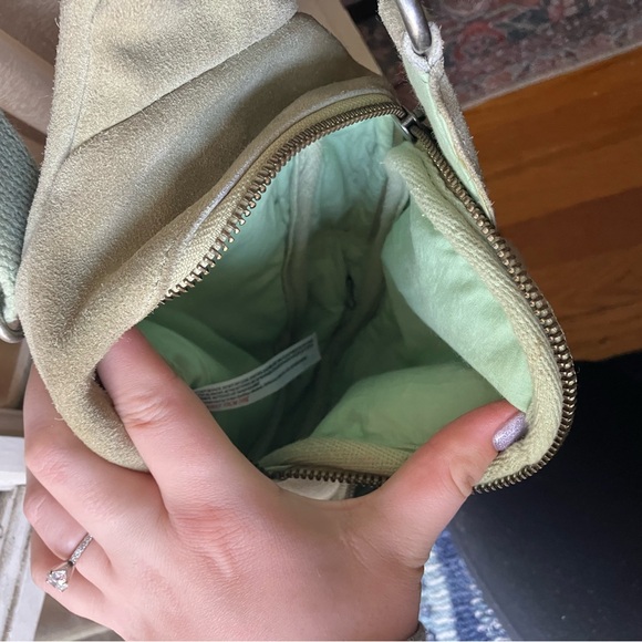 Free people Hudson sling bag in green - Picture 4 of 9